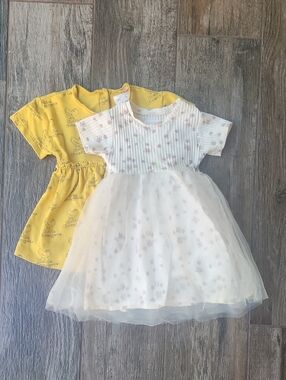 2 Zara Kids Short Sleeve Dresses Size 4